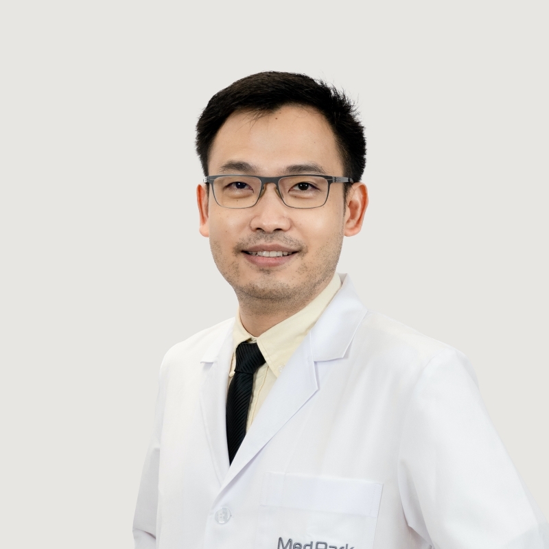 นพ. พงศกร บุบผะเรณู