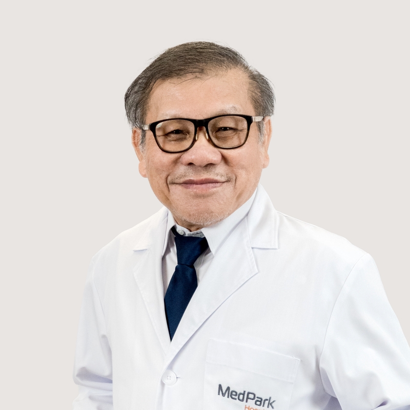 นพ. ไพบูลย์ บุญญะพานิชสกุล